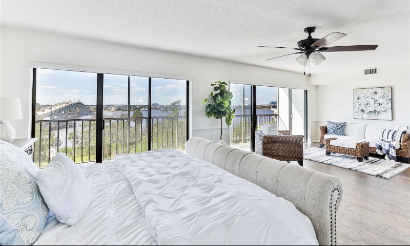 944 S Peninsula Dr - Photo 2 of 21