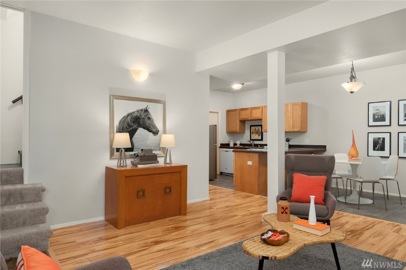 4636 S Garden St - Photo 2 of 10