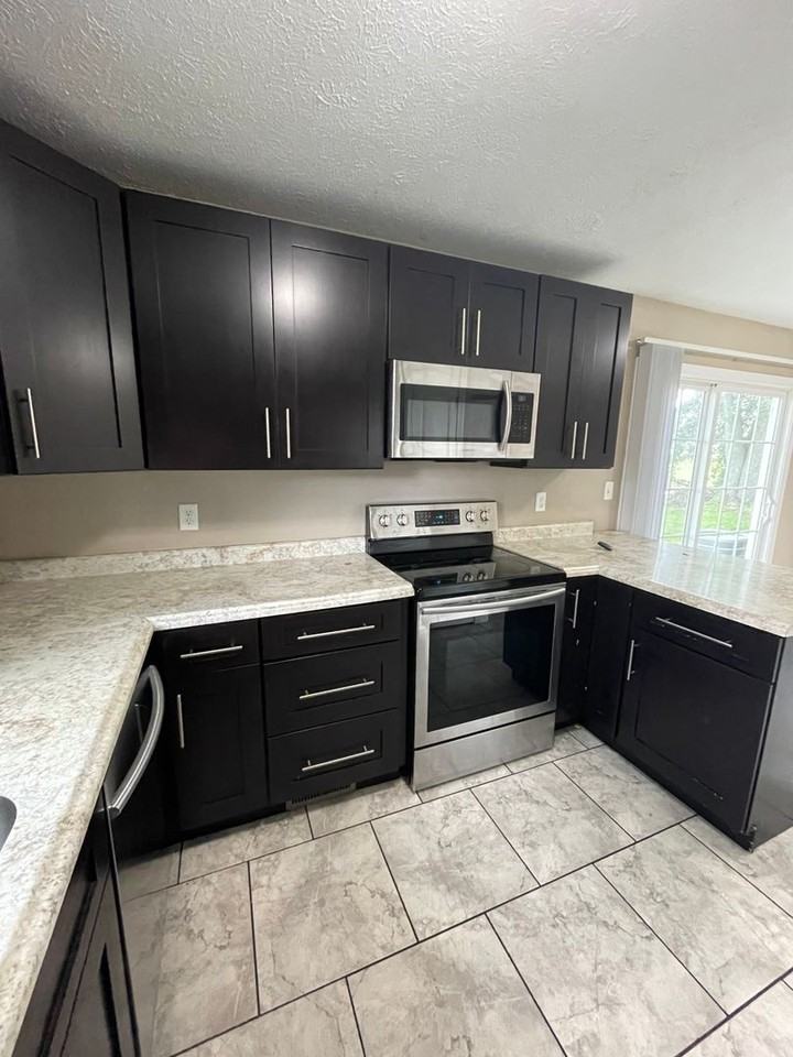 2400-2402 State St-TBROS - Photo 3 of 15