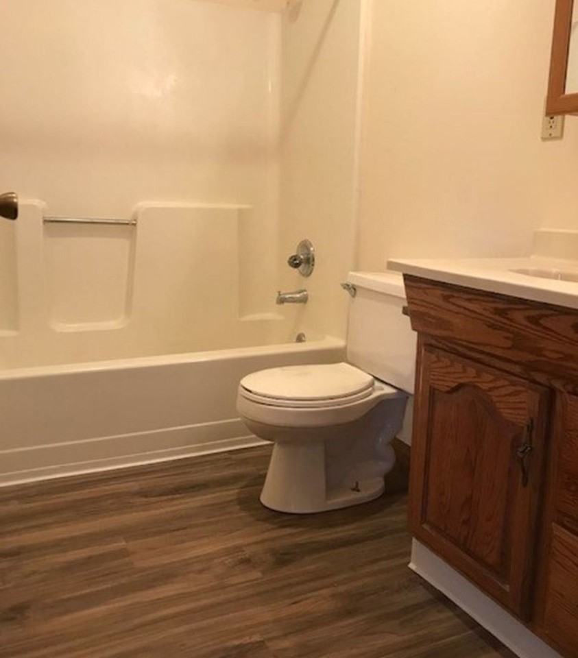 555 W. Mill St - Photo 2 of 12