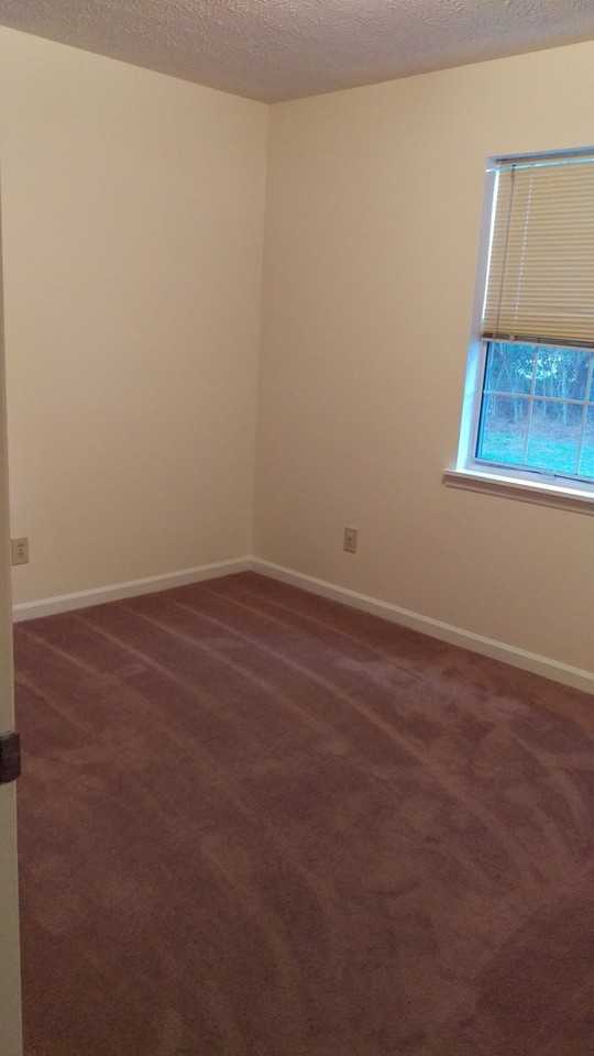 Willow Pointe Apartments ( J and A) - Photo 3 of 10