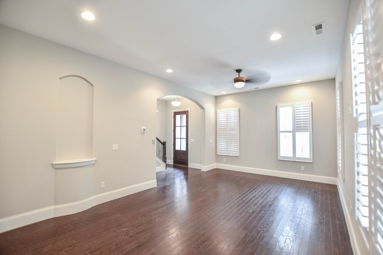 1424 Hicks Edgen Rd - Photo 3 of 17