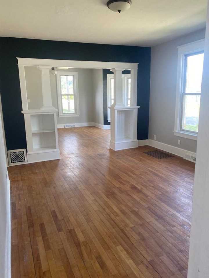 1003 West Spencer Street - Photo 4 of 21