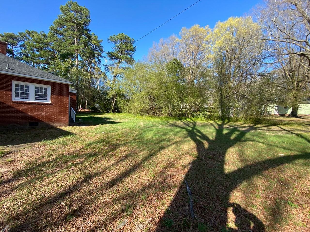 1209 Desoto Ave - Photo 3 of 17