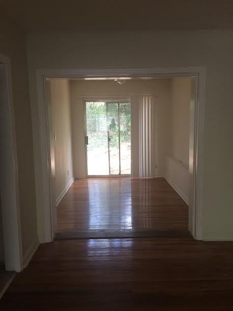 935 Delores Dr - Photo 2 of 10