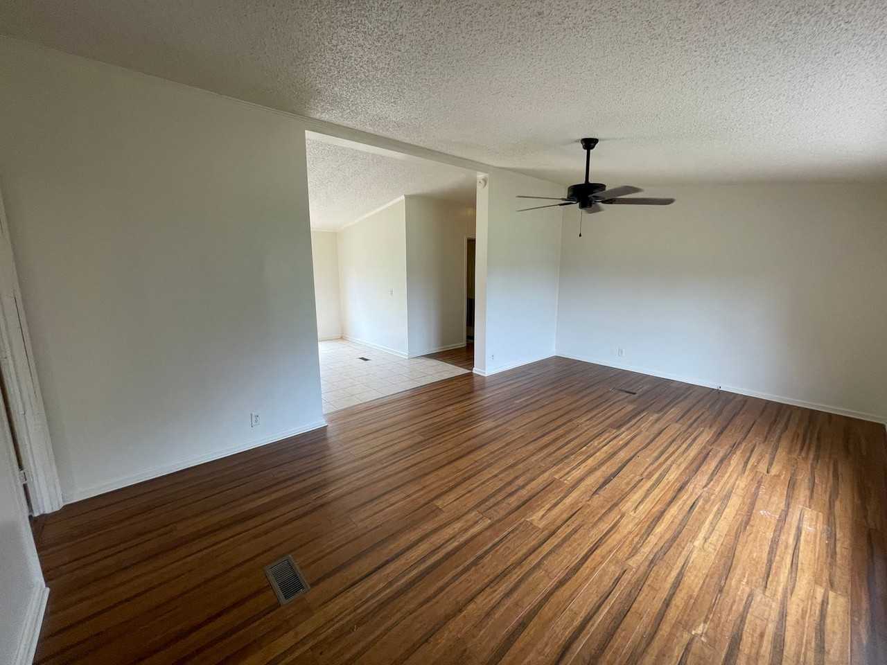 964 Lavender Rd - Photo 2 of 14