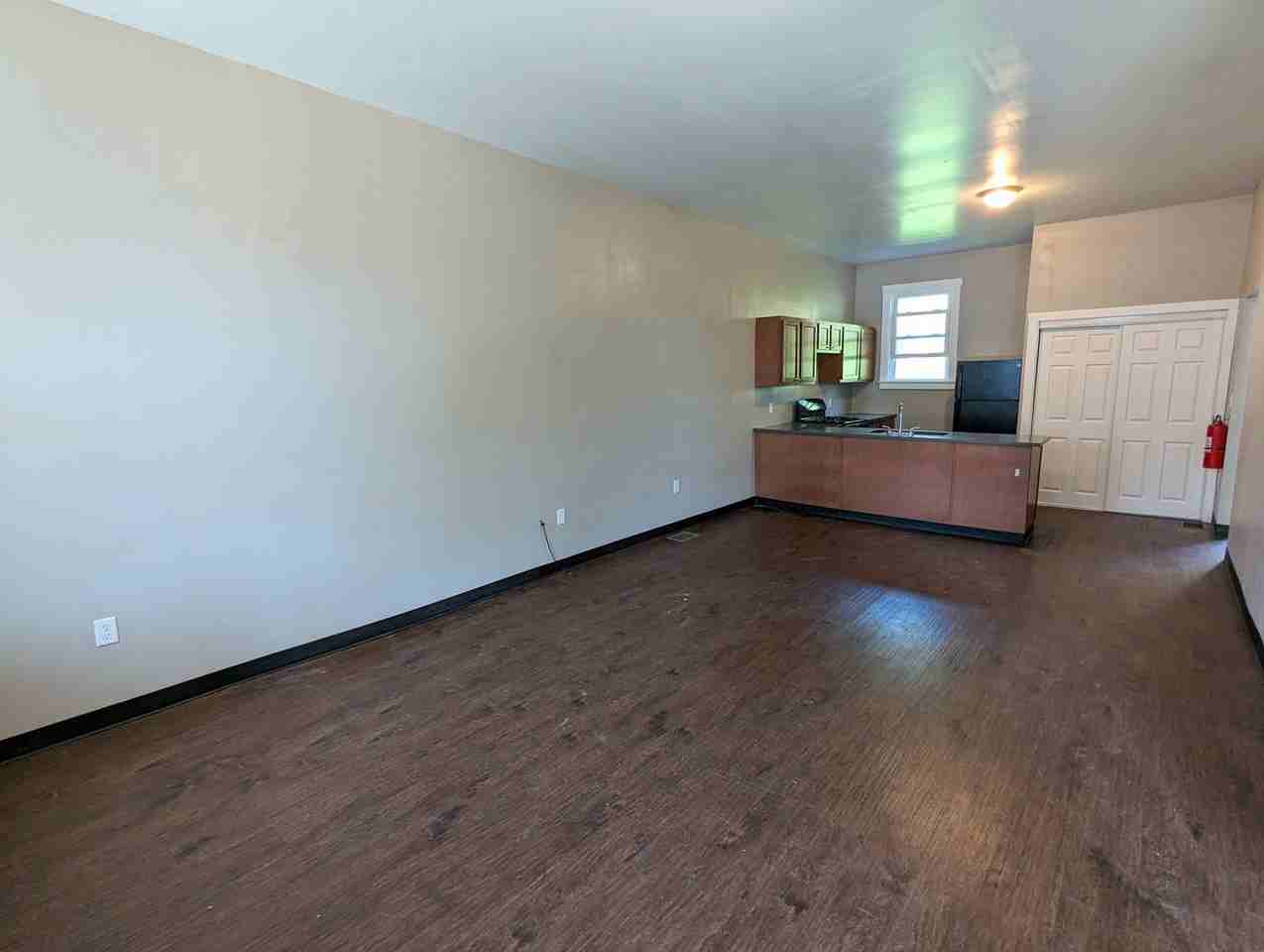 2240 Wilson Ave - Photo 3 of 17