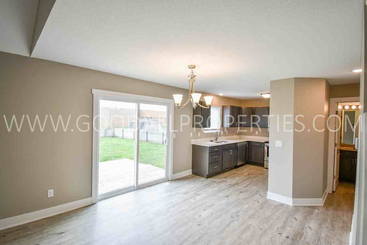 2913 Sw Townpark Dr - Photo 7 of 29