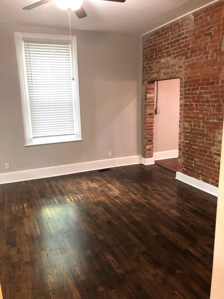 806 N Broadway St - Photo 3 of 22