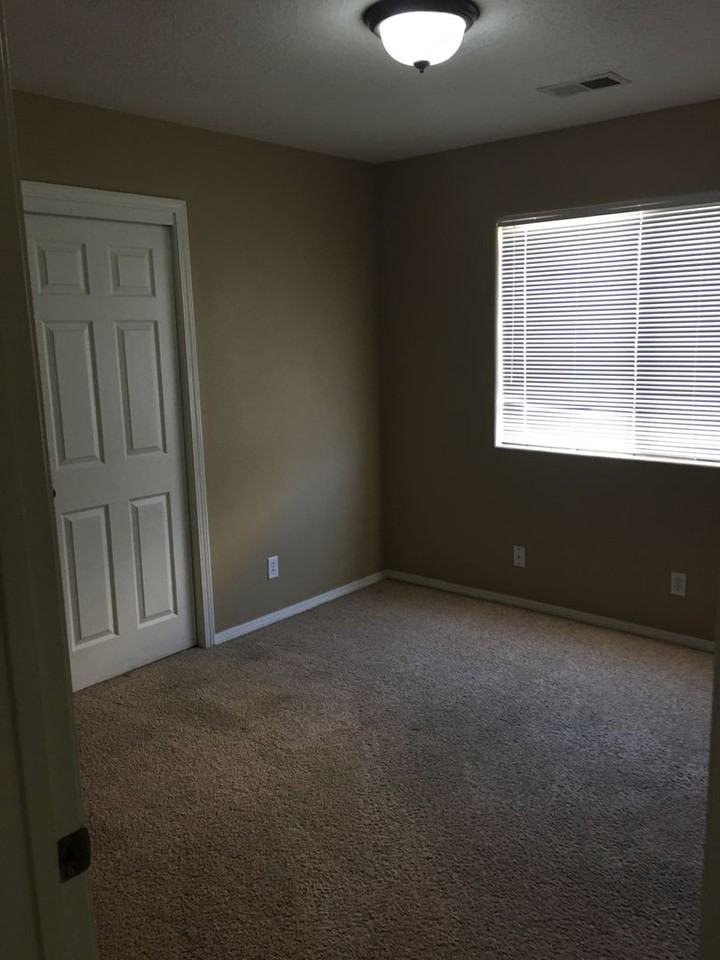 400 6th St Ne - Photo 5 of 5