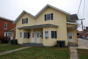 featured image of 212 1/2 E Washington St