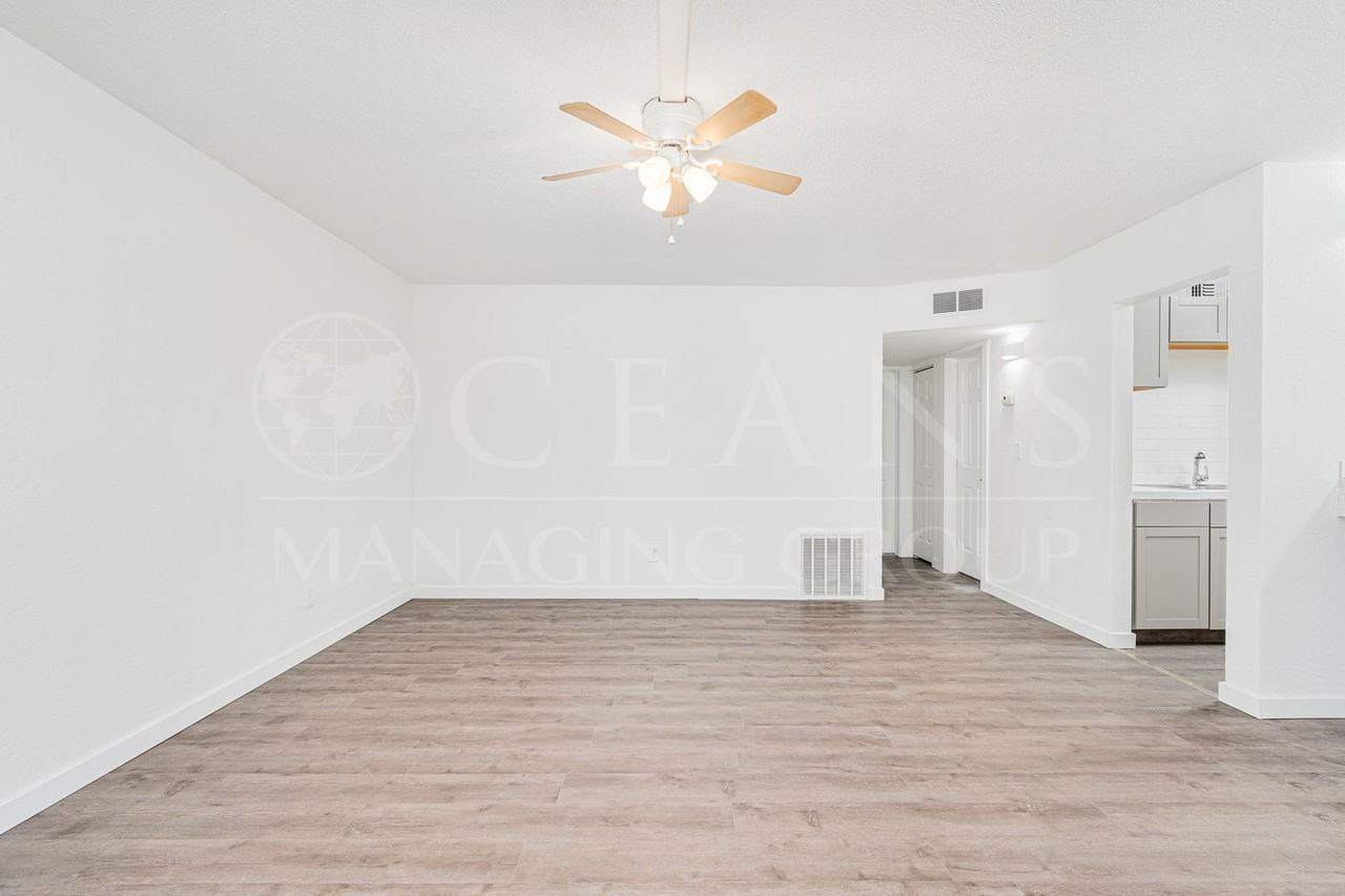 301 Riverview Blvd #3 - Photo 4 of 19