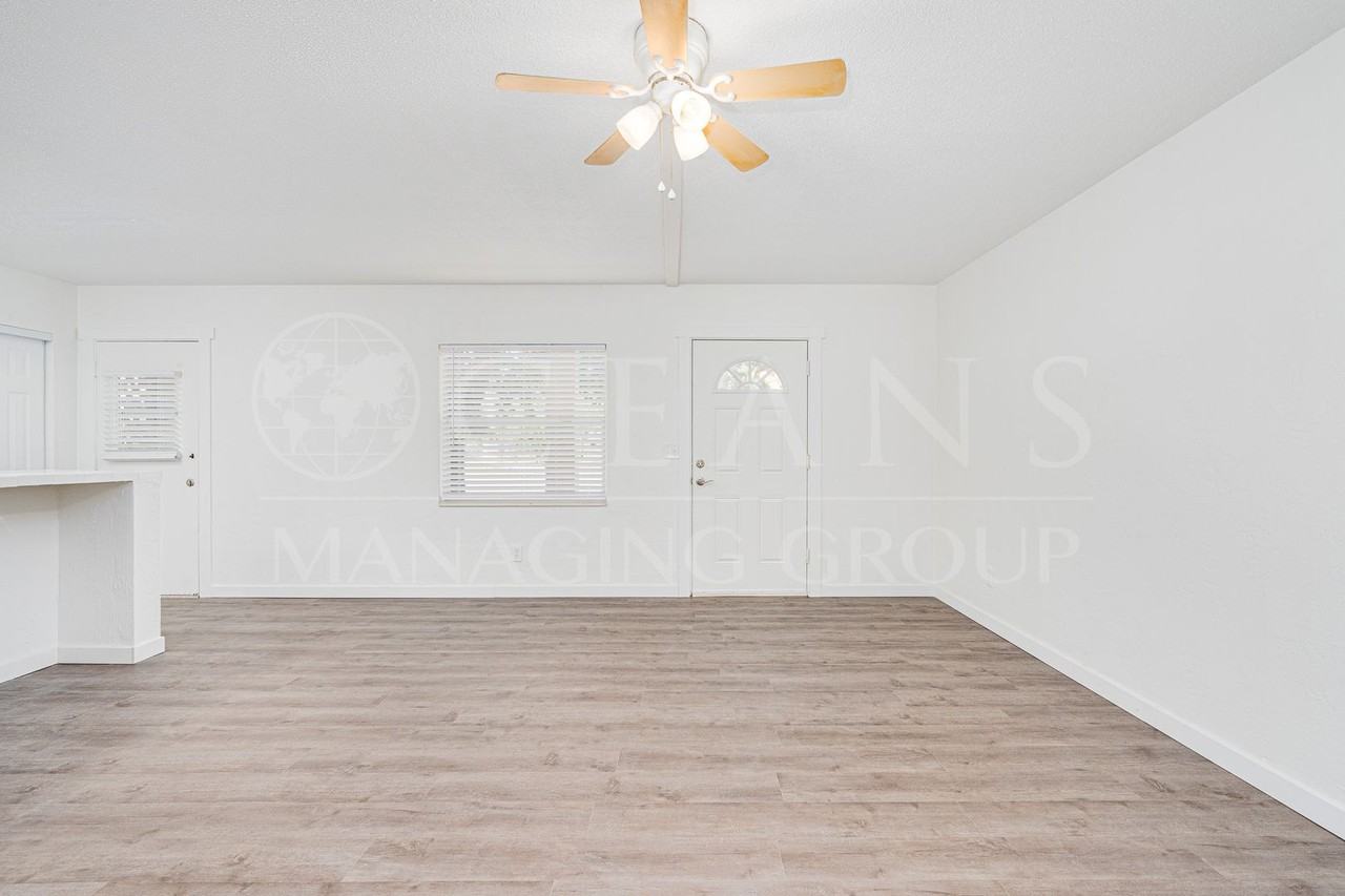 301 Riverview Blvd #3 - Photo 5 of 19