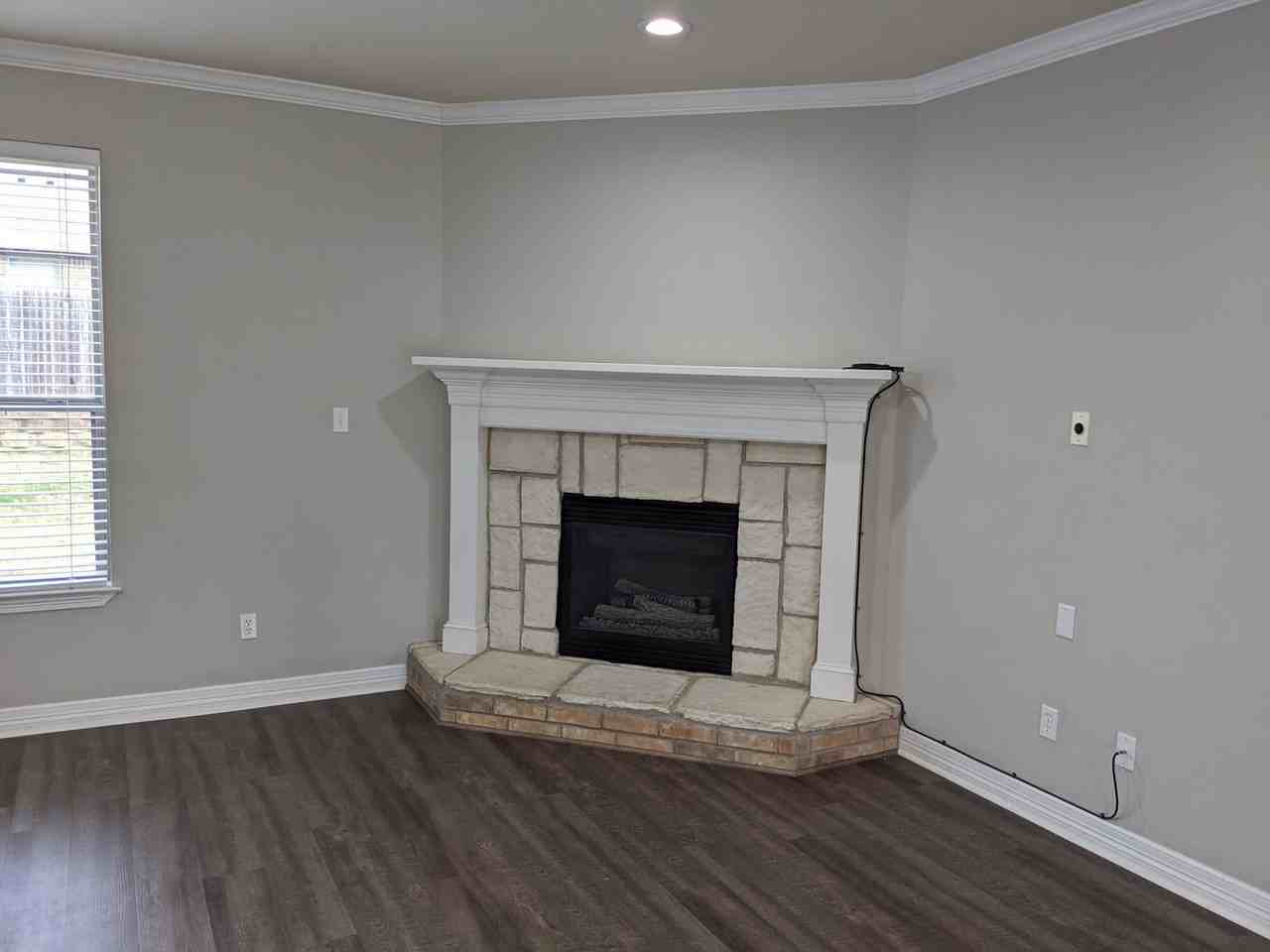 5805 Thompson Pl - Photo 3 of 36