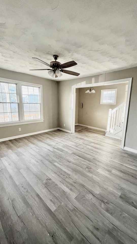 1812 Everett St - Photo 3 of 20