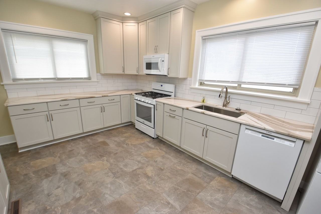 1007 W Colfax Ave - Photo 3 of 25