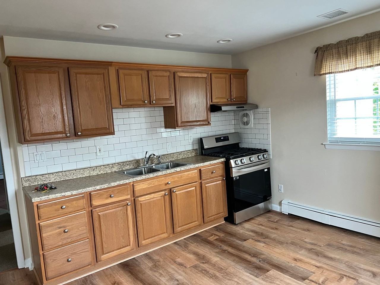 6 Avenue B - Photo 3 of 9