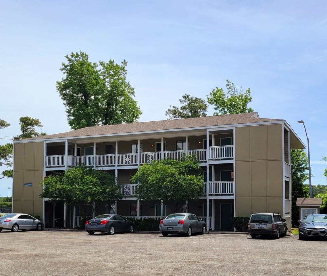 Seahawk Square - Photo 3 of 14