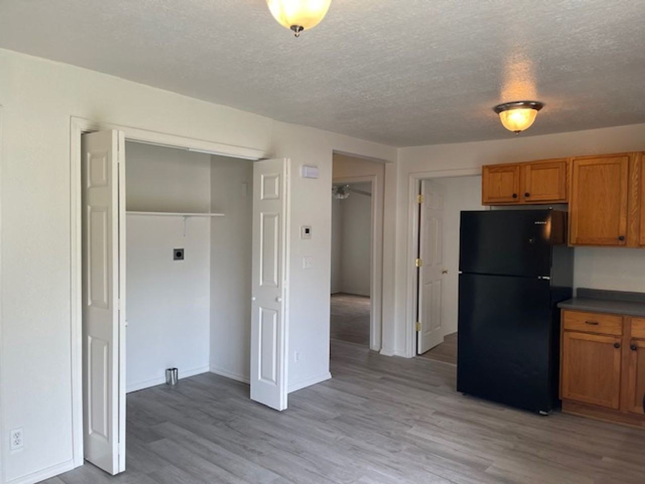 2132 W High St - Photo 3 of 20
