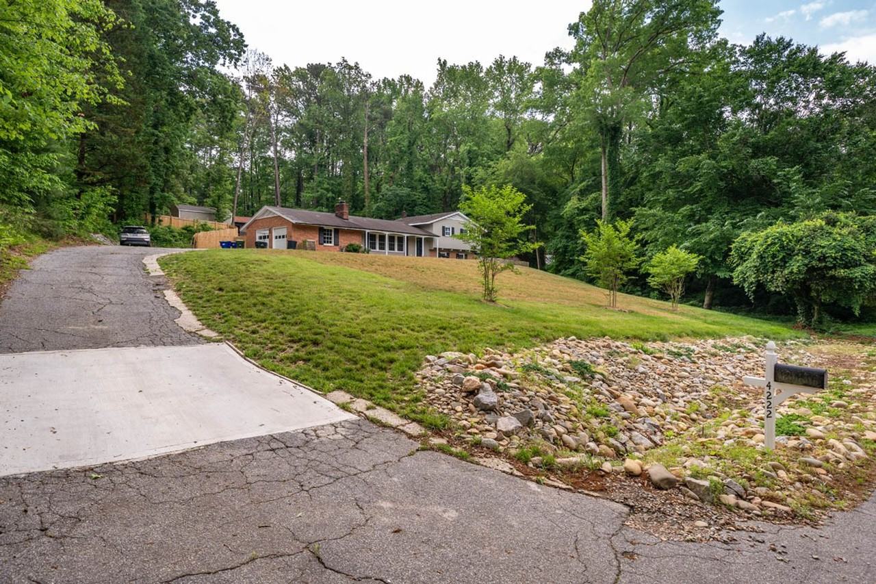 4222 Arbutus Dr - Photo 6 of 40