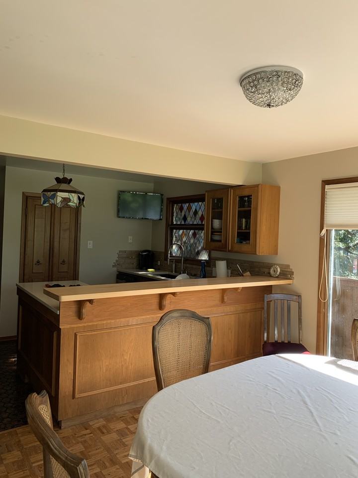 53 Kingston Row, Winnipeg, MB R2M 0S7 4 Bedroom House for 3,000/month