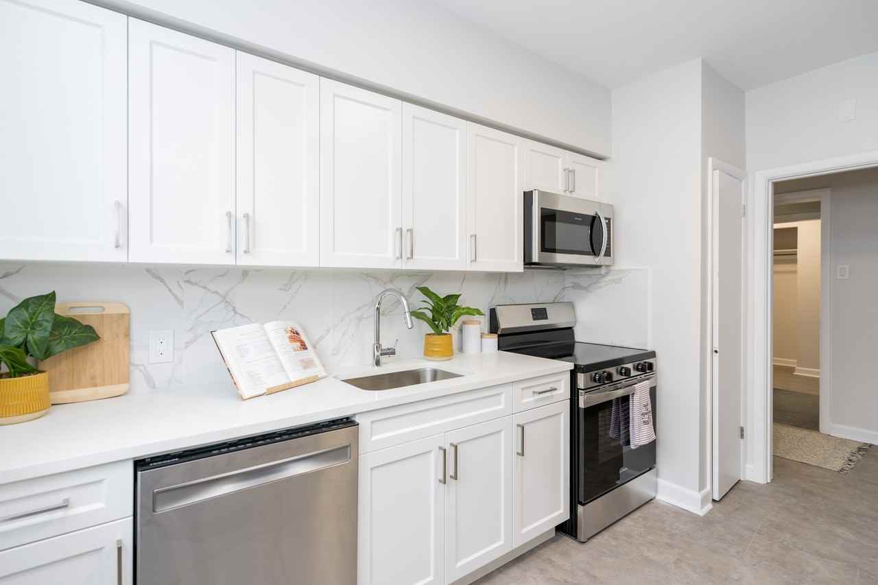 300 Enniskillen Avenue - Photo 7 of 17