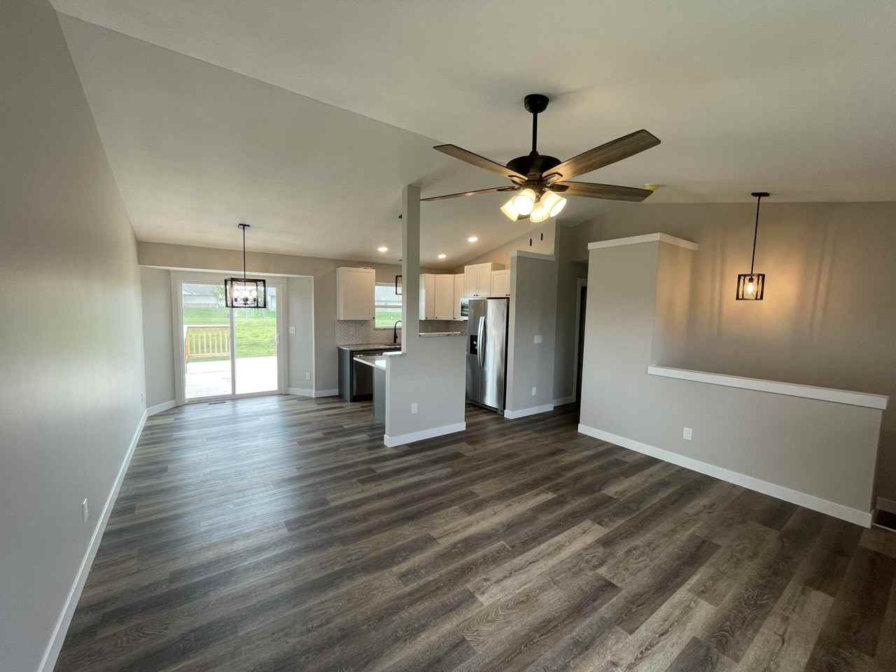 627 Union Park Cir #NA - Photo 4 of 16