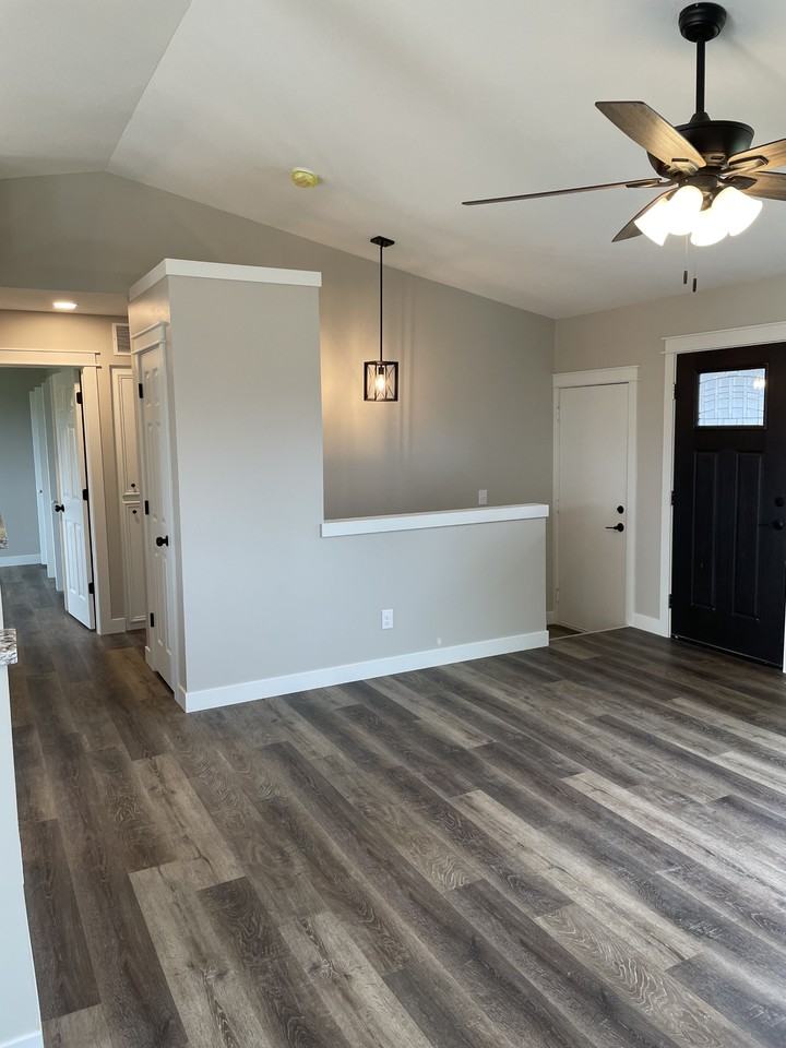 627 Union Park Cir #NA - Photo 5 of 16