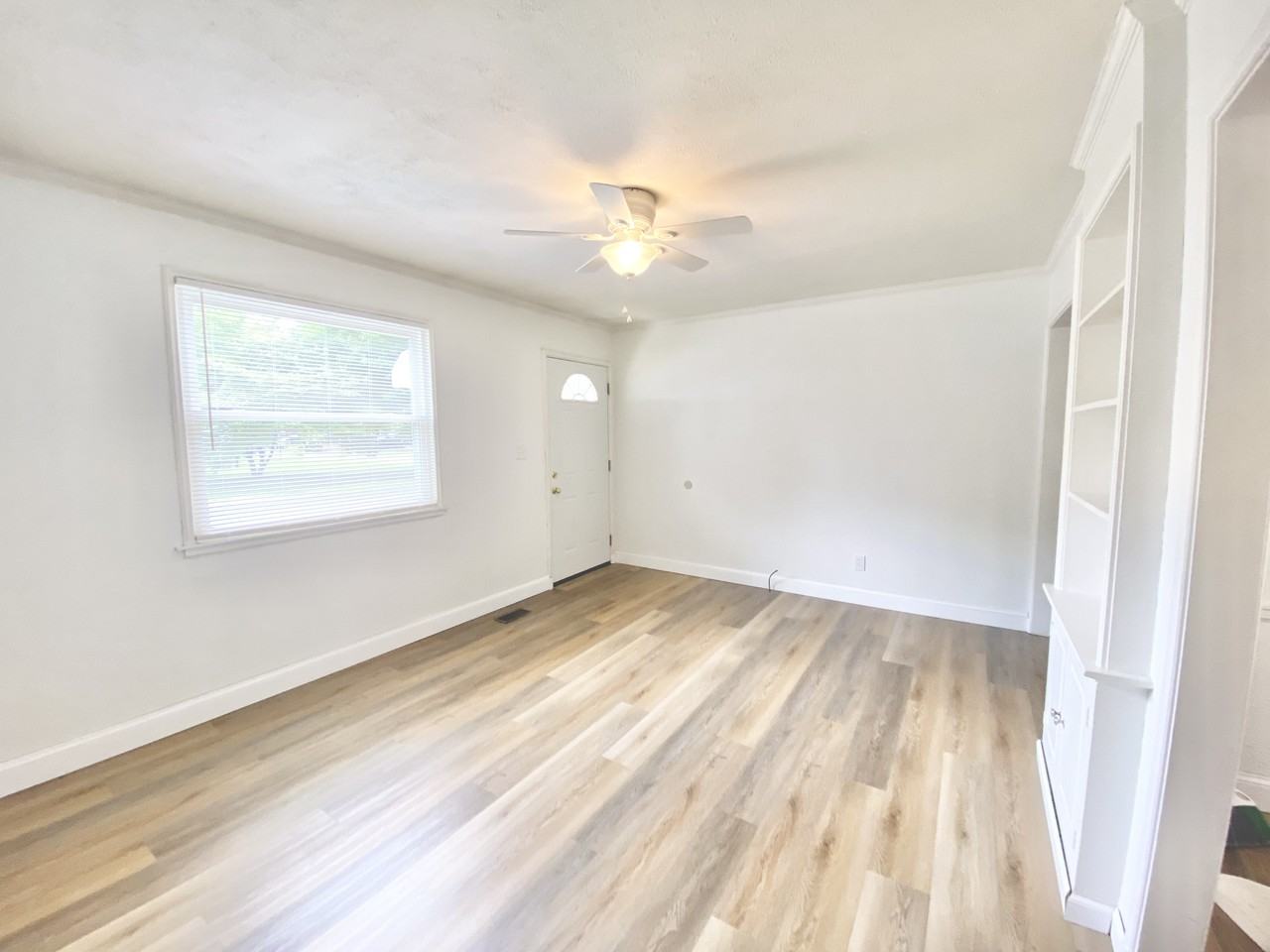 509 46th St Se #NA - Photo 3 of 12