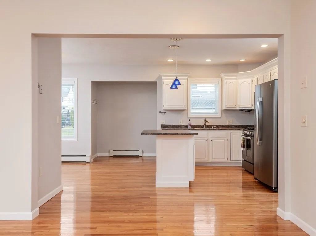 4 English Row - Photo 2 of 30