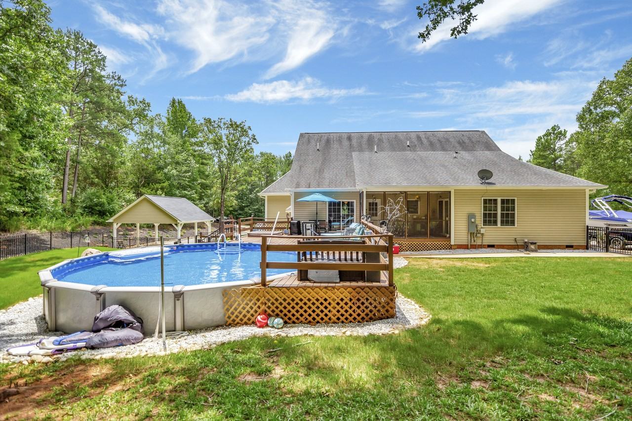 605 Bryant Crossing Dr #NA - Photo 3 of 43