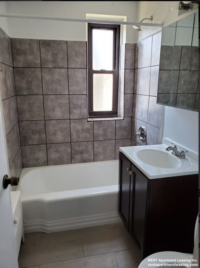 1360 W Touhy Ave #2 - Photo 3 of 6