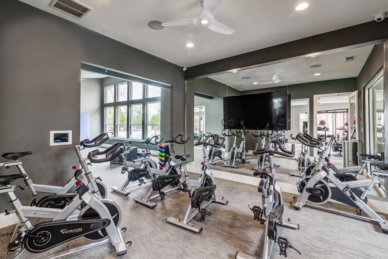 Cascades at Northlake Apartments - Photo 4 of 11