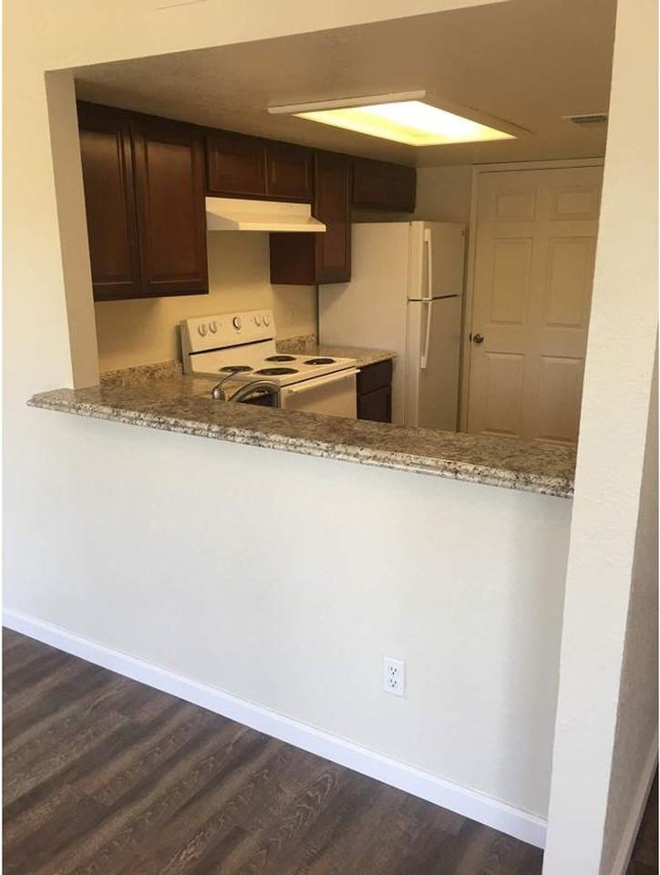 West Pointe Apartments - Photo 6 of 21