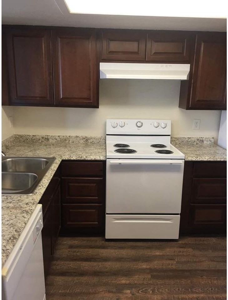 West Pointe Apartments - Photo 7 of 21