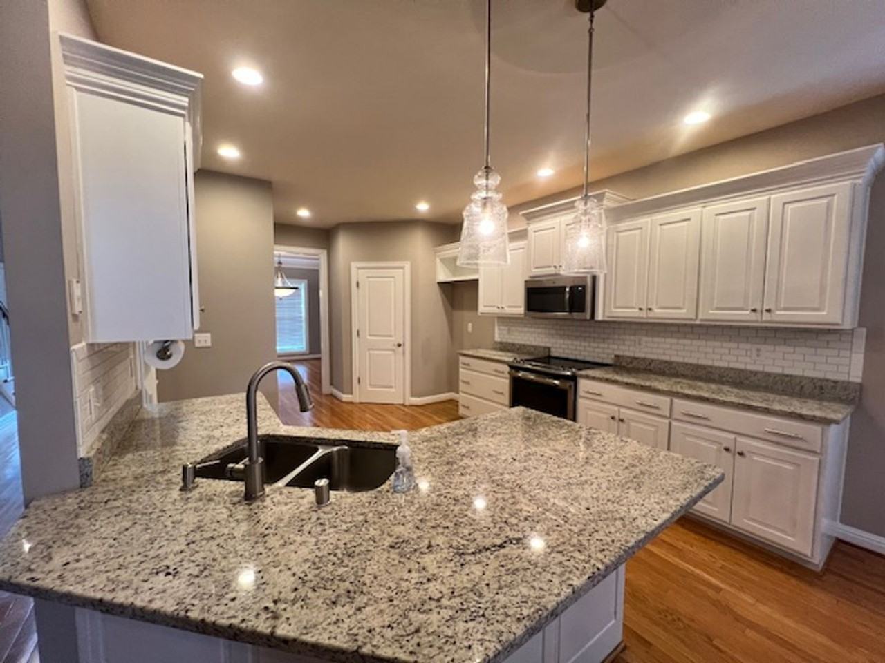 14404 Academy View Ct - Photo 7 of 44