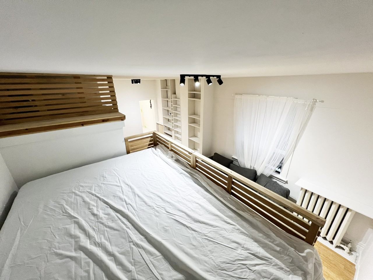 2088 Dundas Street West - Photo 3 of 12