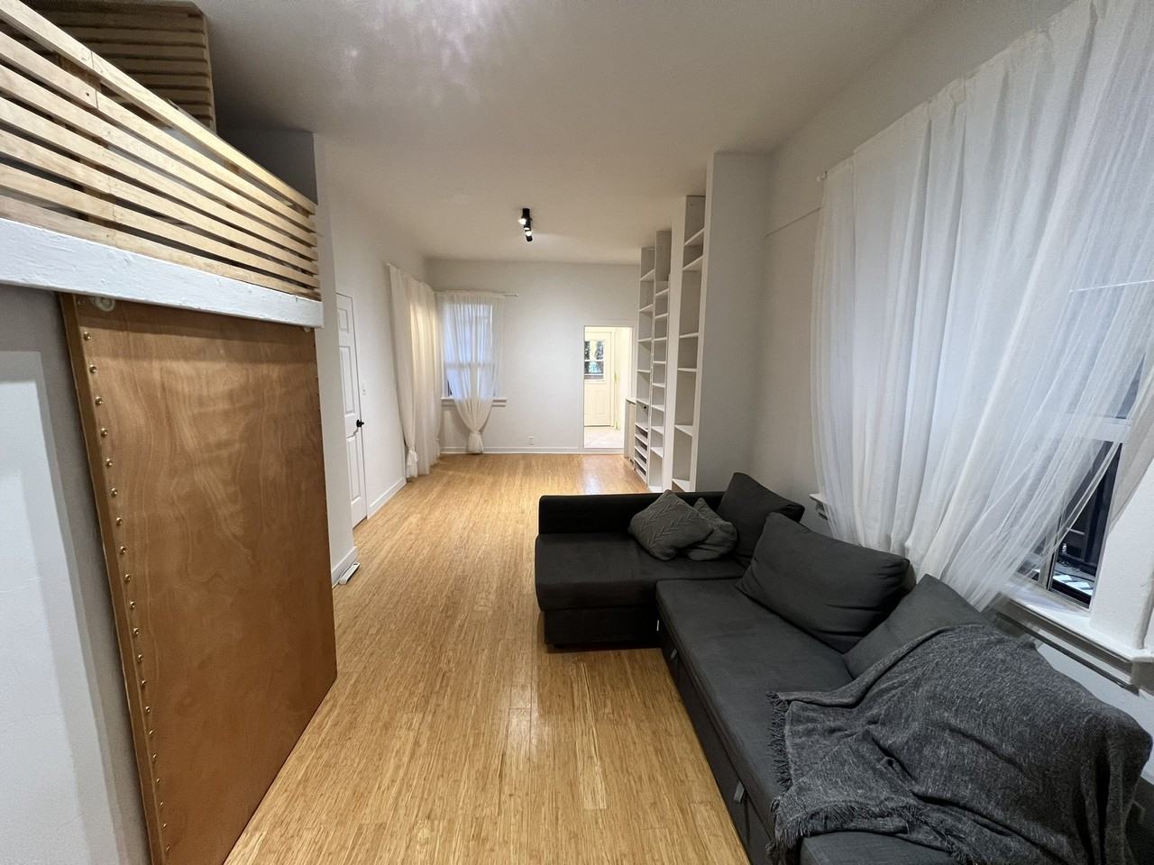 2088 Dundas Street West - Photo 4 of 12