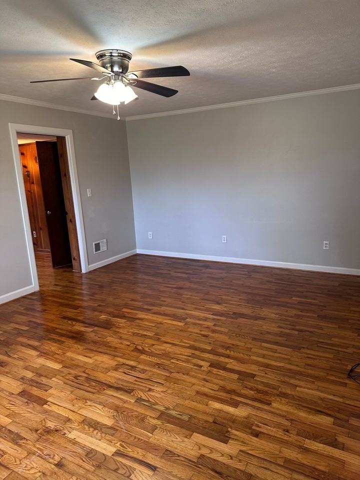 205 West Ave Nw ##Nw - Photo 3 of 17