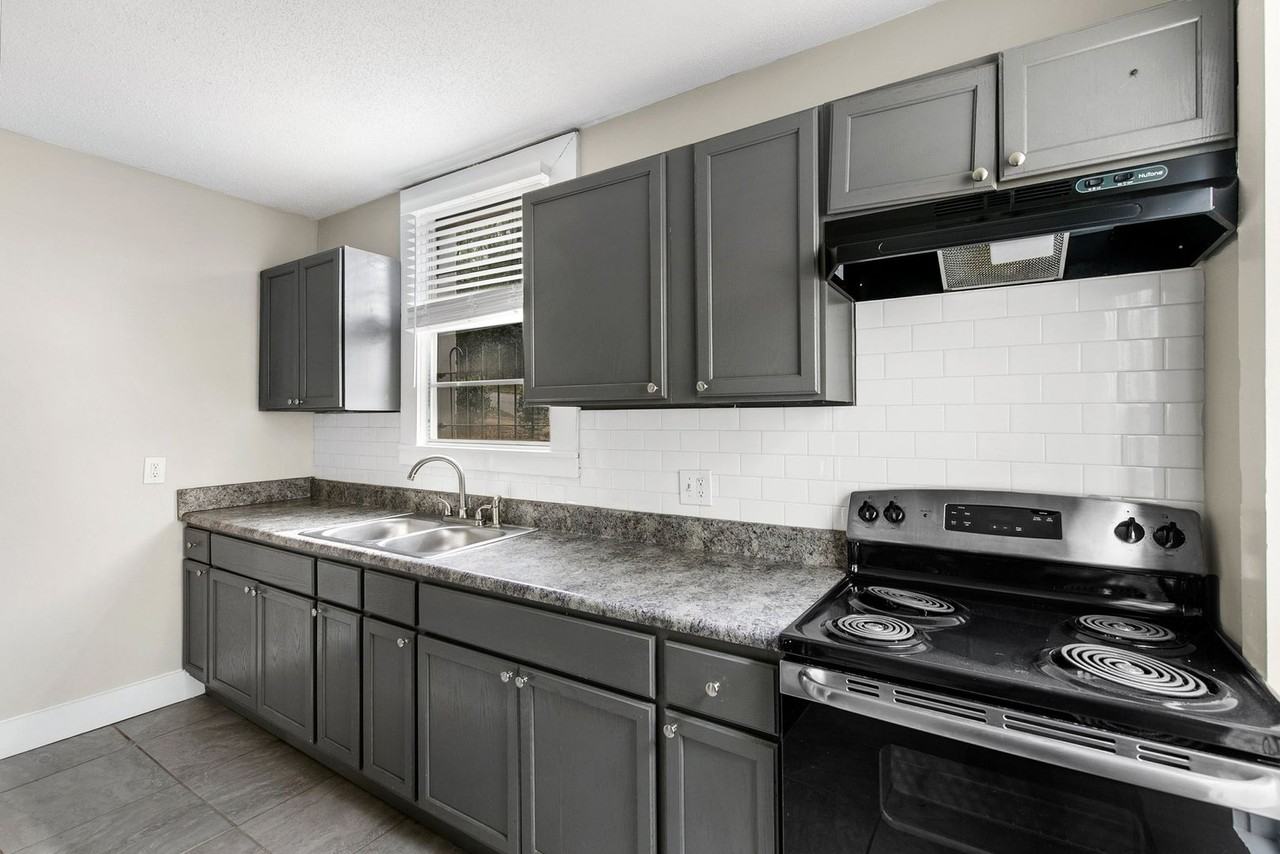Redmont Place - Photo 5 of 15