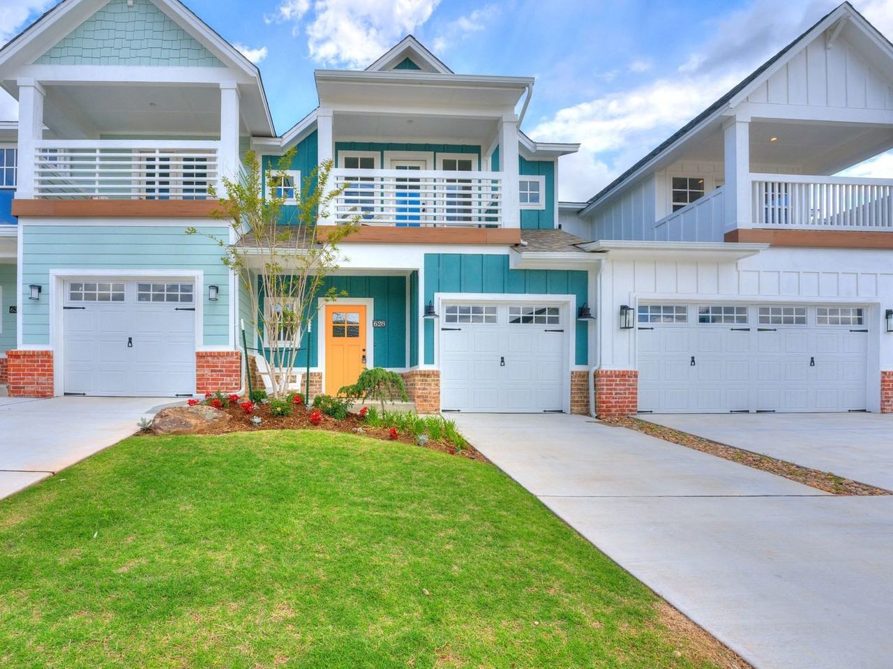 628 Harbor Town Dr - Photo 4 of 50