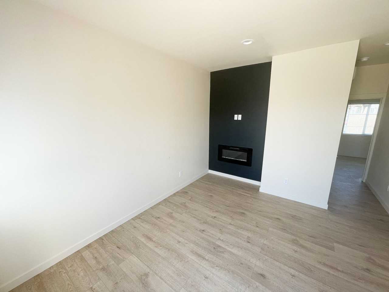 1209 Carlyle Street A-B-C-D - Photo 3 of 19