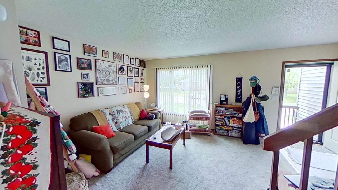 1269 Nw 90th St - Photo 2 of 17