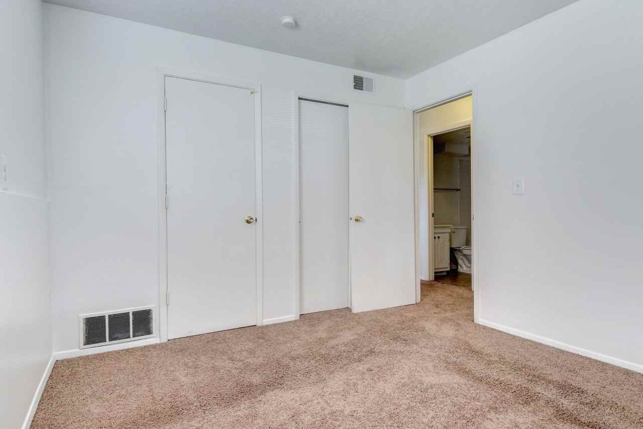 Lakewood Terrace - Photo 6 of 25