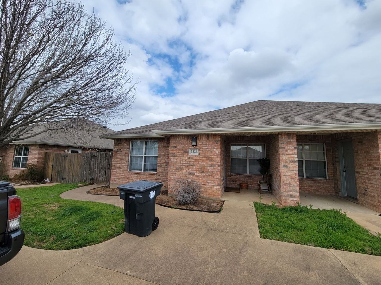 2321 Antelope Ln - Photo 2 of 14