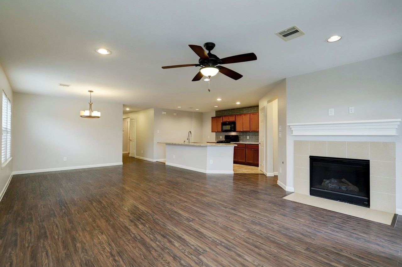22418 Bellwick Ridge Ln - Photo 5 of 15