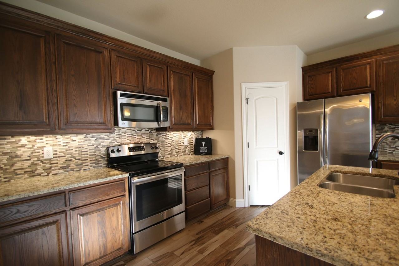 7900 Branch Way - Photo 2 of 24