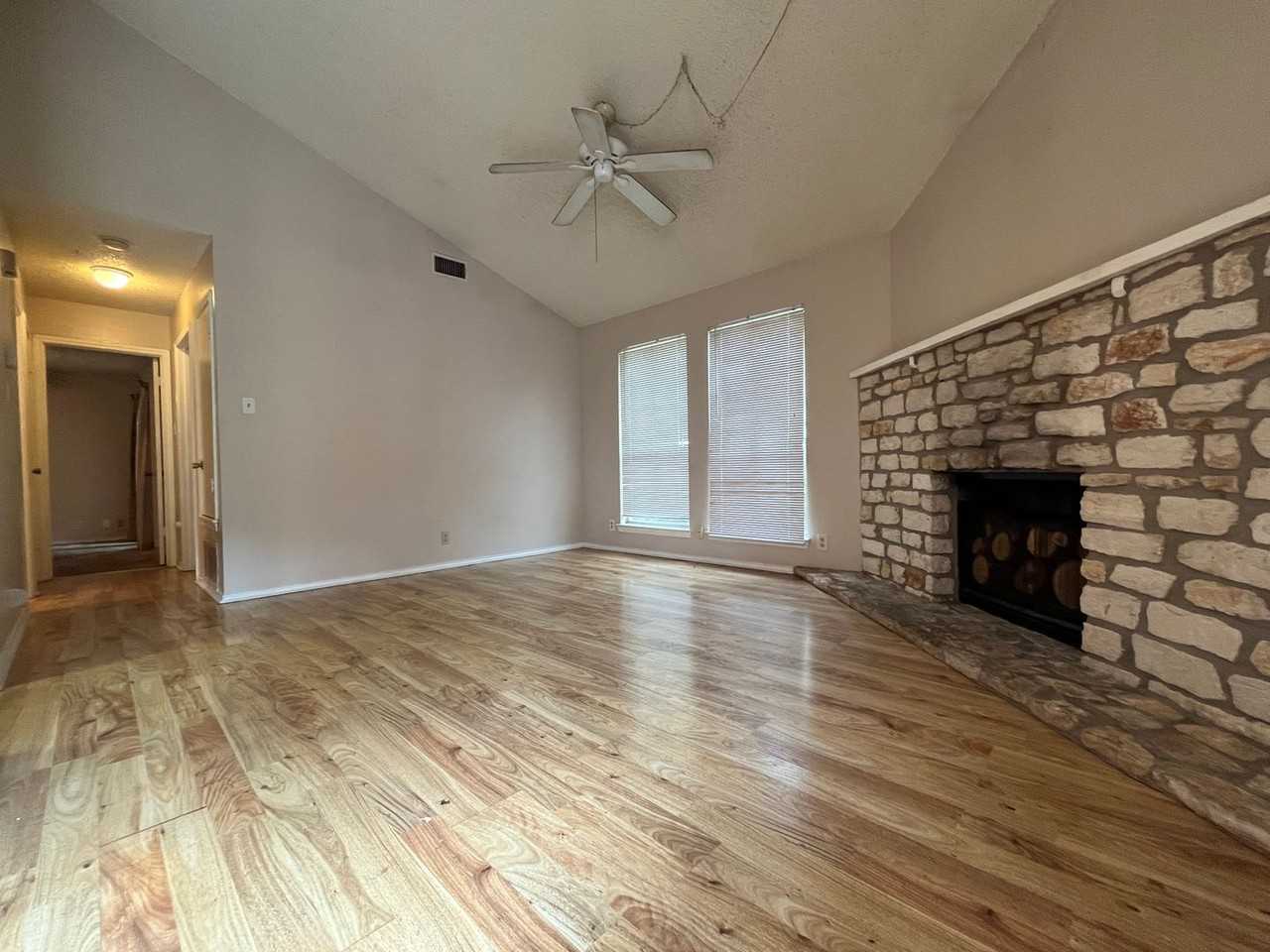 906 Sirocco Drive - Photo 2 of 11