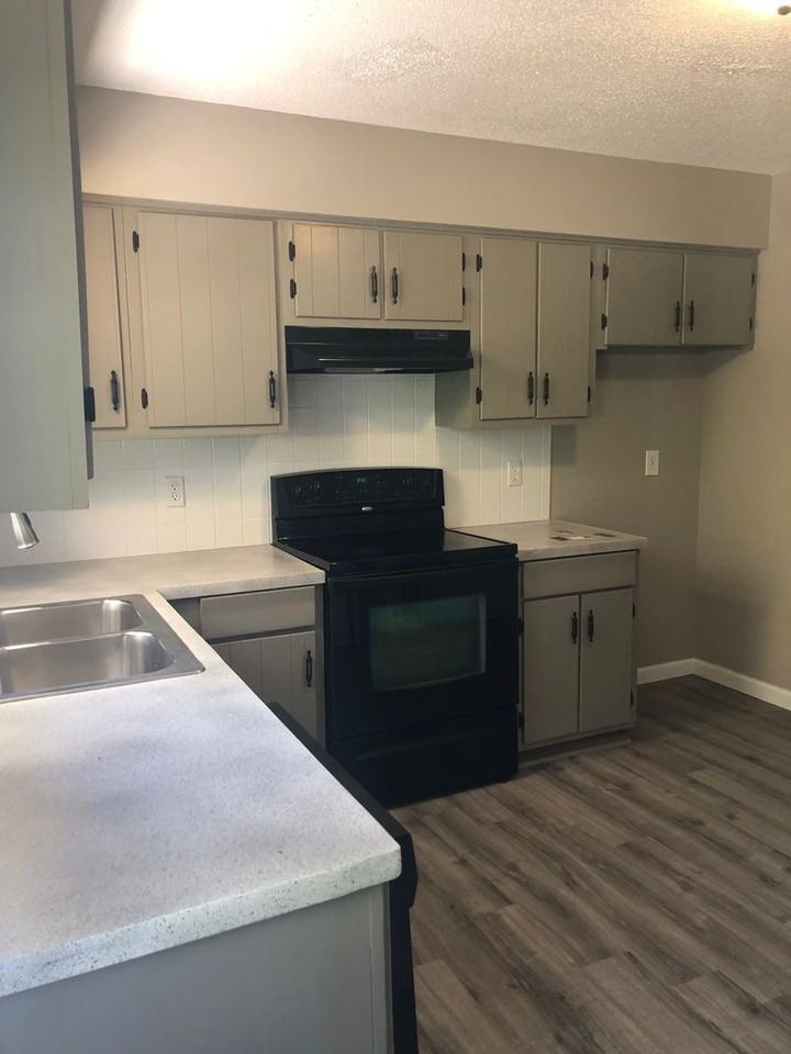 1164 S Oak Park Dr Apt A - Photo 3 of 14