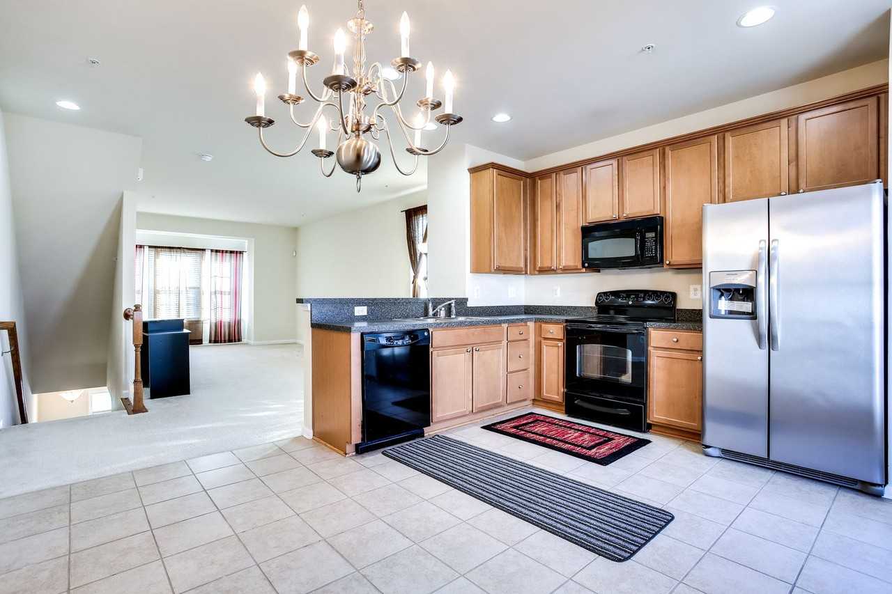 7125 Penny Ln - Photo 2 of 18